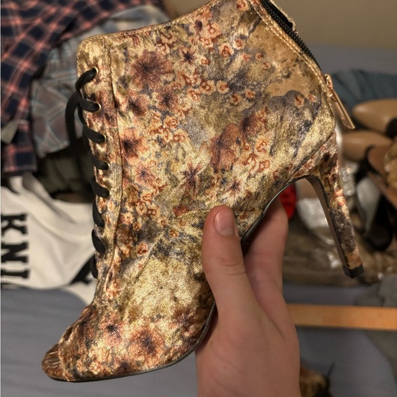 Nanette Lepore Women's Halle Ankle Bootie, Cognac Multicolor Suede 7M - Picture 10 of 13